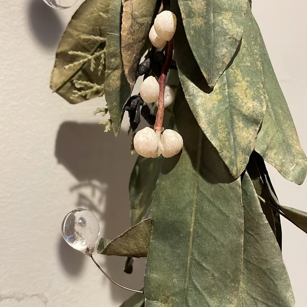 Gorgeous holiday garland with berries and glass beads. Approx 5+ft